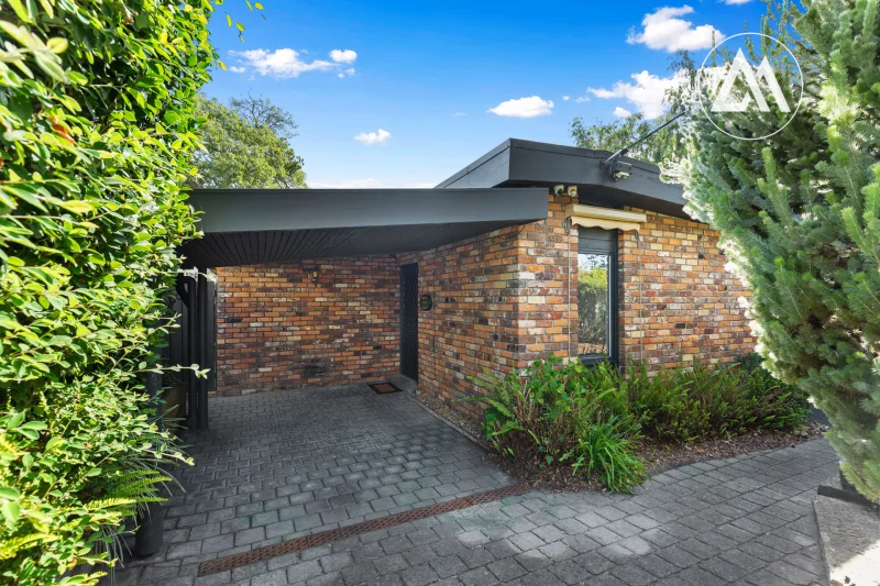 21 Oaklands Crescent, Frankston