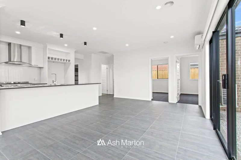 2 Bloodstone Way, Cranbourne East